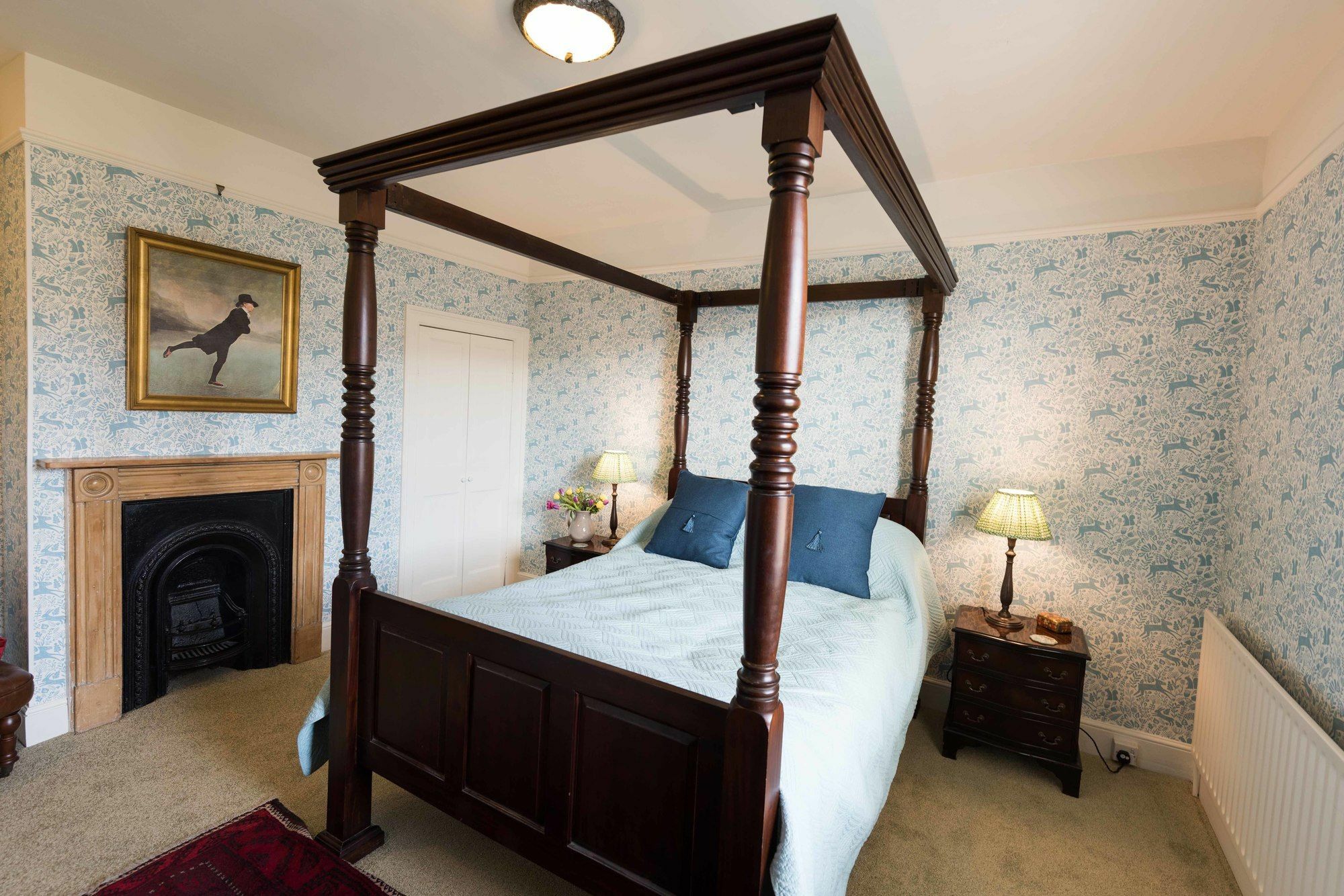Spire House 4*